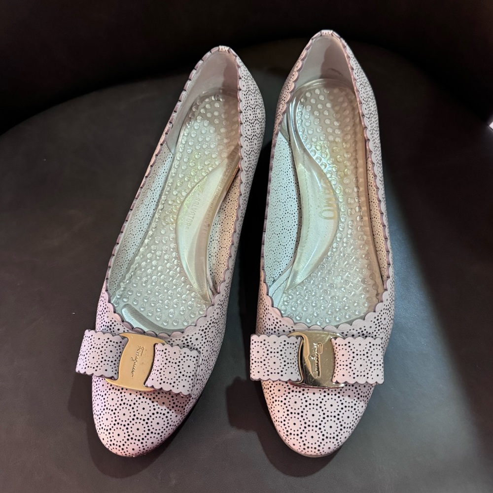 Salvatore Ferragamo Vara Laser-Cut Bow Pump, Light Pink